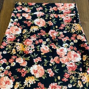 Agnes and Dora floral pencil skirt size M